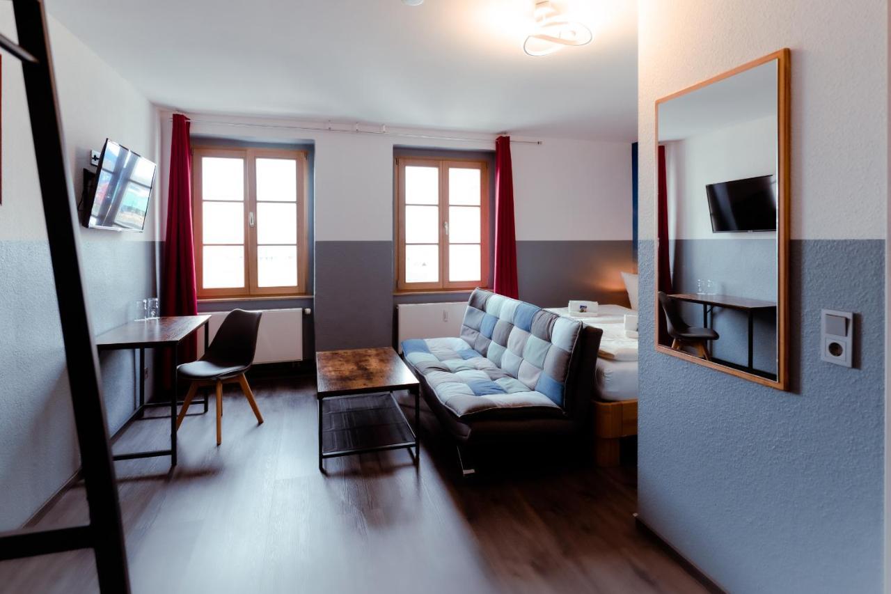 Restaurant Und Pension Alberthafen Dresden Bagian luar foto