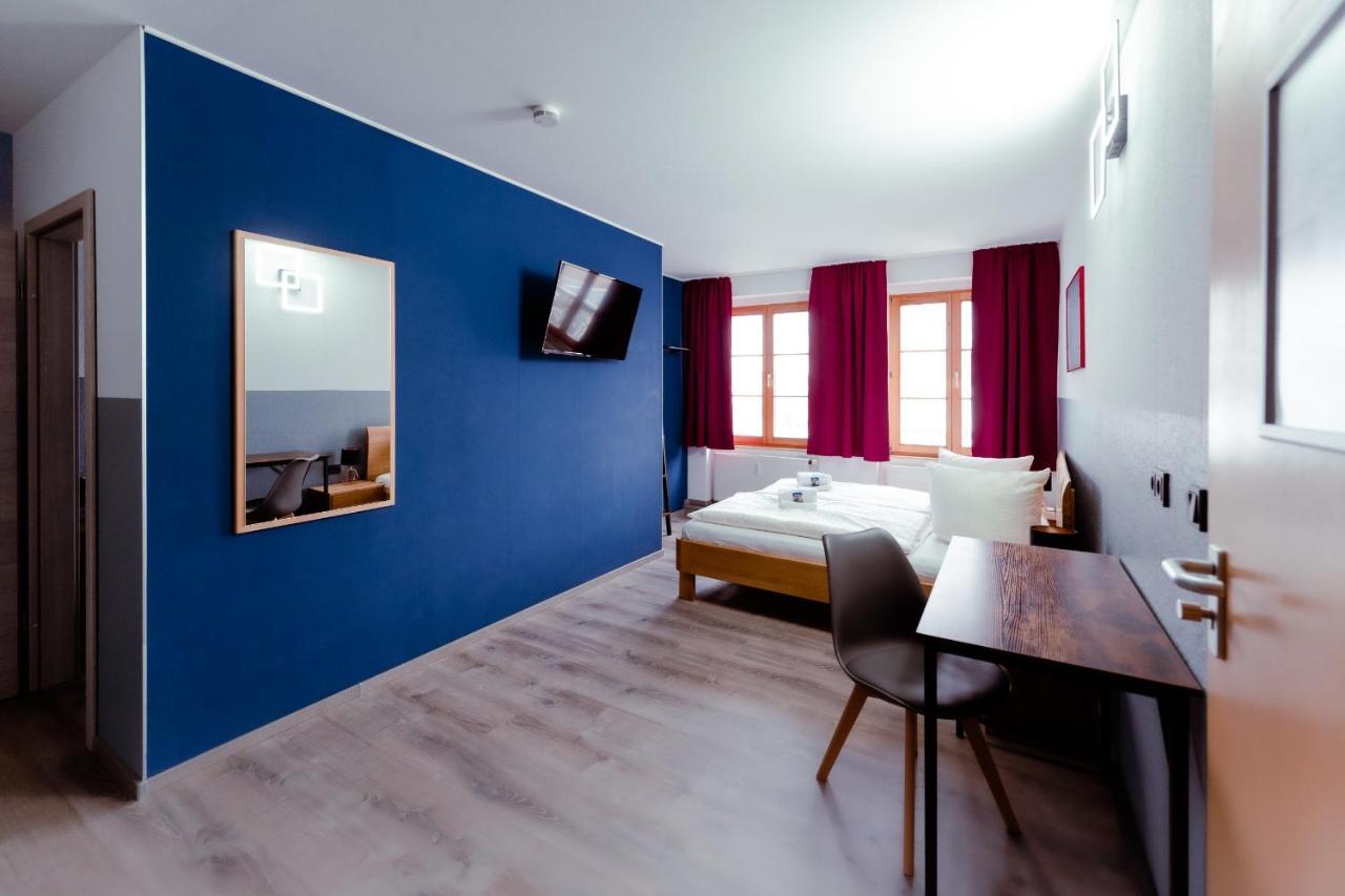 Restaurant Und Pension Alberthafen Dresden Bagian luar foto
